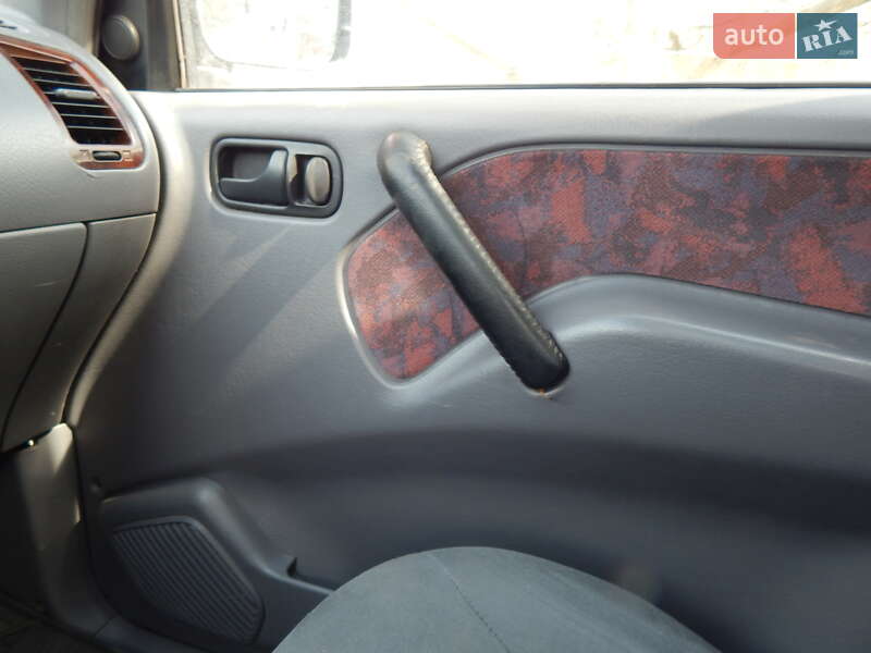 Позашляховик / Кросовер Nissan Terrano 1998 в Харкові