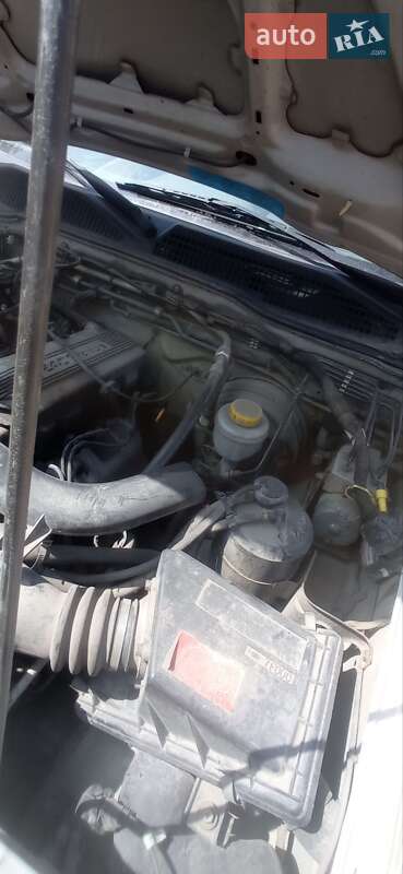 Внедорожник / Кроссовер Nissan Terrano 2003 в Днепре