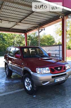 Внедорожник / Кроссовер Nissan Terrano 2000 в Рахове