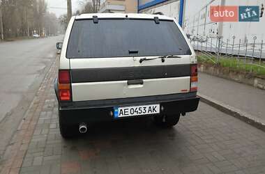 Внедорожник / Кроссовер Nissan Terrano 1989 в Запорожье