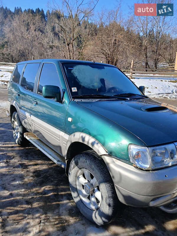 Nissan Terrano 2001