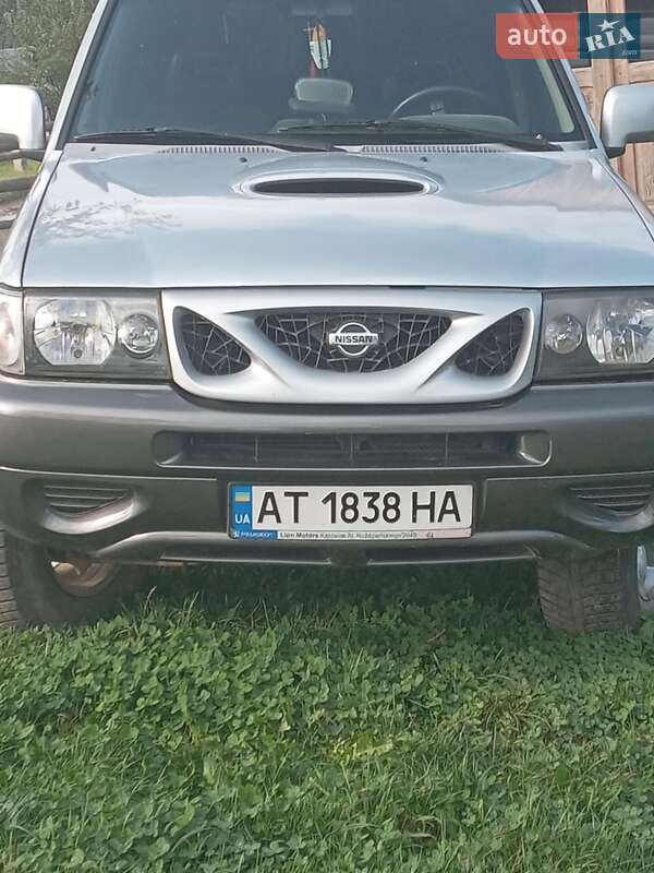 Nissan Terrano
