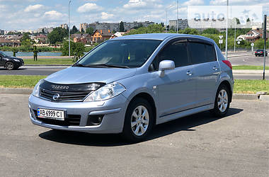 Хэтчбек Nissan TIIDA 2012 в Виннице