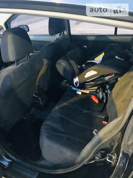 Хетчбек Nissan TIIDA 2008 в Львові