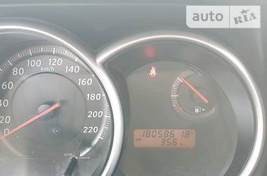 Седан Nissan TIIDA 2011 в 