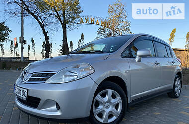 Хэтчбек Nissan TIIDA 2010 в Одессе