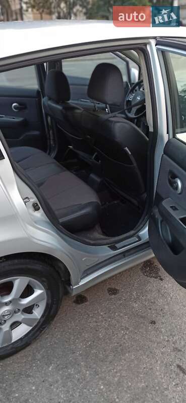 Хэтчбек Nissan TIIDA 2008 в Одессе