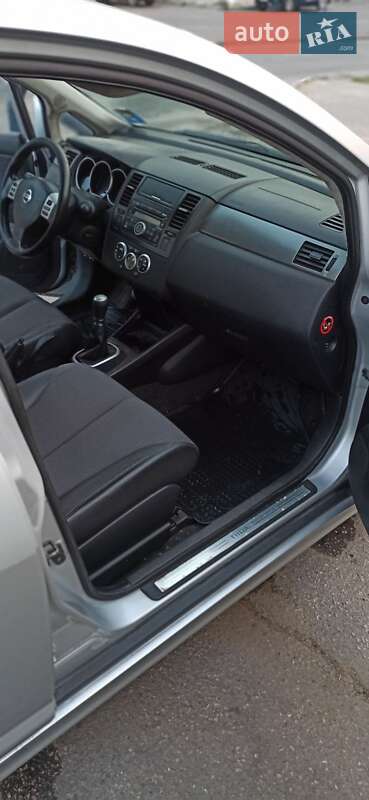 Хэтчбек Nissan TIIDA 2008 в Одессе