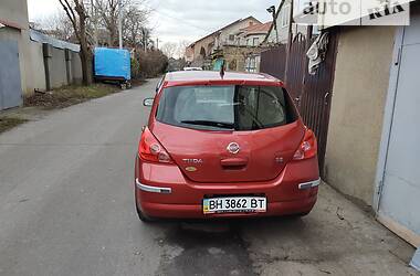 Хэтчбек Nissan TIIDA 2008 в Одессе