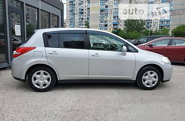 Хетчбек Nissan TIIDA 2010 в Києві