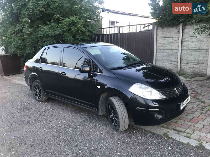 Седан Nissan TIIDA 2007 в Дніпрі