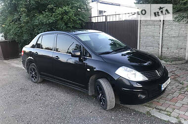 Седан Nissan TIIDA 2007 в Днепре