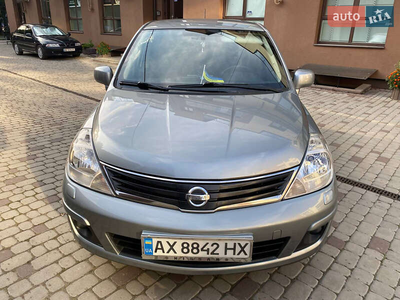 Хэтчбек Nissan TIIDA 2011 в Коломые