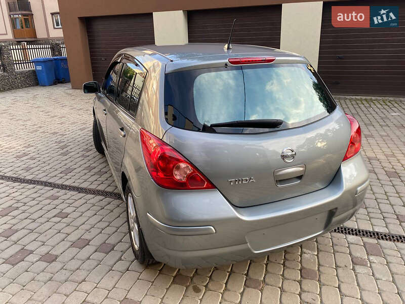 Хэтчбек Nissan TIIDA 2011 в Коломые