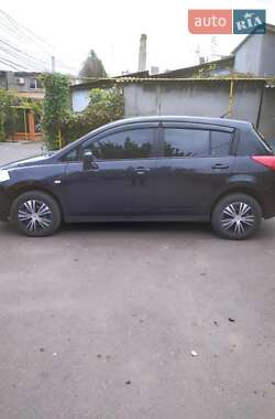 Хэтчбек Nissan TIIDA 2007 в 