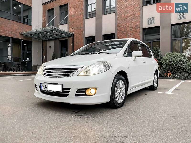 Хетчбек Nissan TIIDA 2010 в Одесі