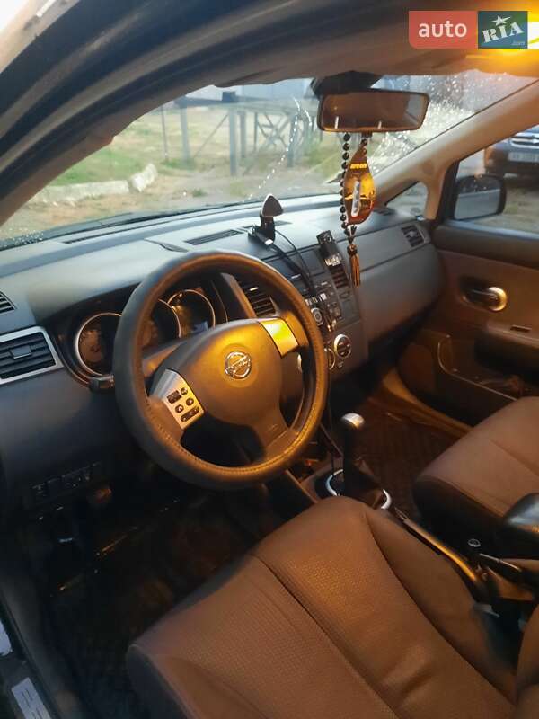 Седан Nissan TIIDA 2008 в Харкові