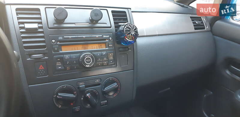 Хетчбек Nissan TIIDA 2008 в Вінниці