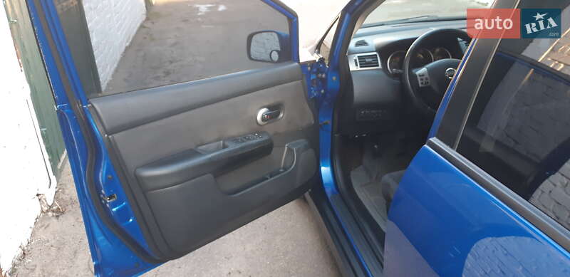 Хетчбек Nissan TIIDA 2008 в Вінниці