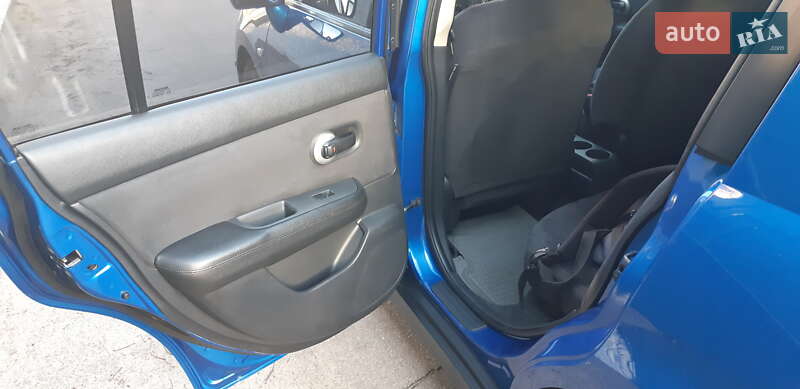 Хетчбек Nissan TIIDA 2008 в Вінниці