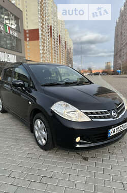 Хэтчбек Nissan TIIDA 2012 в Киеве