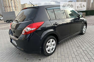 Хэтчбек Nissan TIIDA 2012 в Киеве