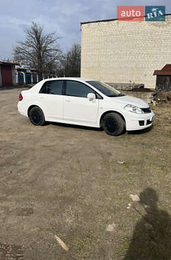 Седан Nissan TIIDA 2011 в Львове