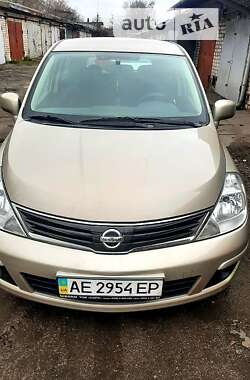 Хэтчбек Nissan TIIDA 2011 в Кривом Роге