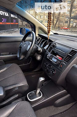 Хетчбек Nissan TIIDA 2008 в Кривому Розі