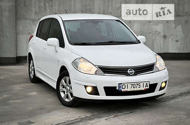 Хэтчбек Nissan TIIDA 2012 в Киеве