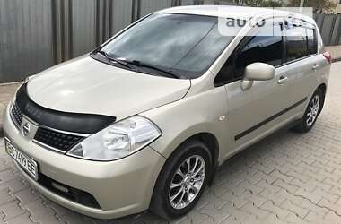 Хэтчбек Nissan TIIDA 2008 в Самборе