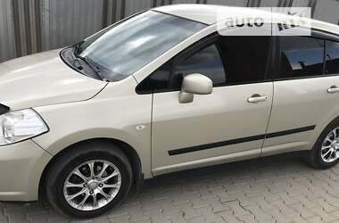 Хэтчбек Nissan TIIDA 2008 в Самборе