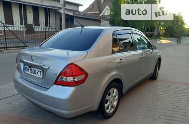 Седан Nissan TIIDA 2008 в Киеве