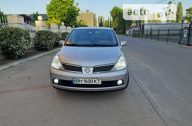 Седан Nissan TIIDA 2008 в Киеве