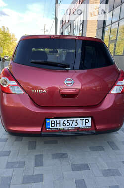 Хэтчбек Nissan TIIDA 2012 в Одессе