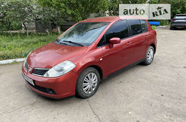 Хэтчбек Nissan TIIDA 2007 в Снигиревке