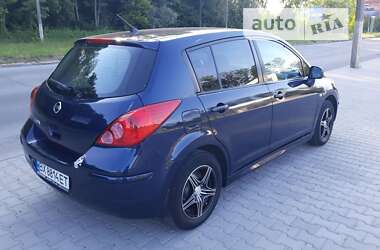 Хэтчбек Nissan TIIDA 2011 в Черновцах