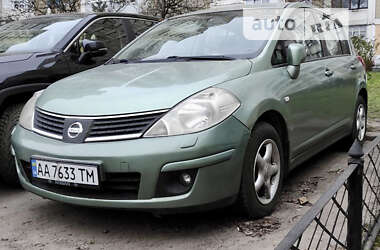 Хэтчбек Nissan TIIDA 2008 в Киеве