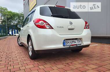 Хэтчбек Nissan TIIDA 2012 в Одессе