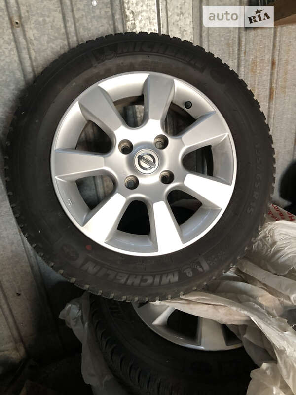 Хэтчбек Nissan TIIDA 2011 в Львове