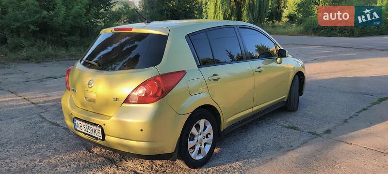 Хетчбек Nissan TIIDA 2008 в Ладижині