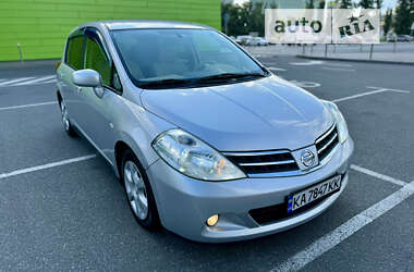 Хетчбек Nissan TIIDA 2012 в 