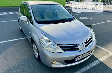 Хетчбек Nissan TIIDA 2012 в 