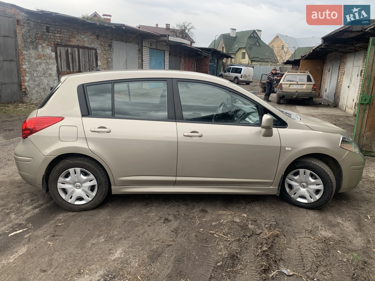 2010 Nissan Tiida - мініатюра 18