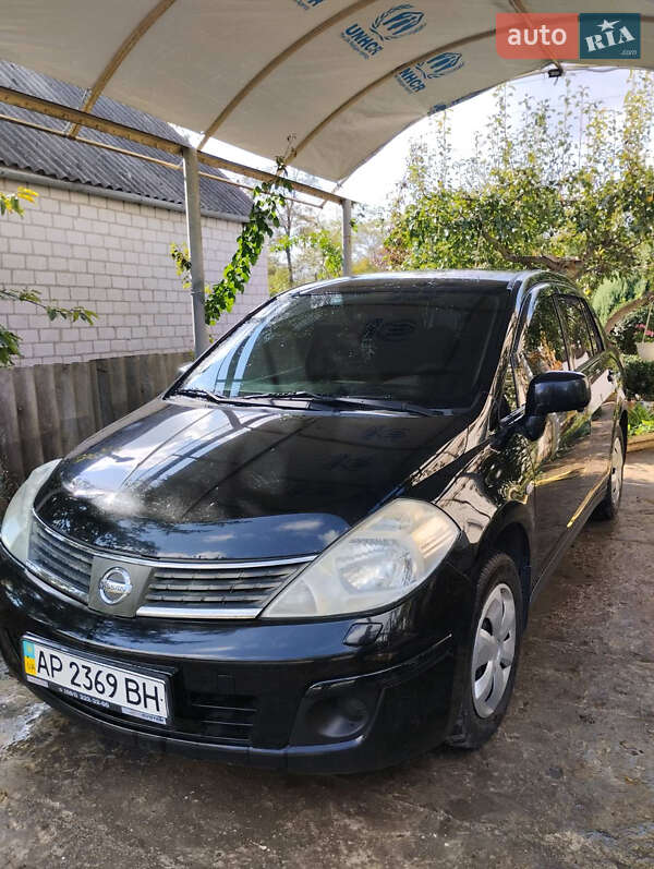 Nissan TIIDA 2008