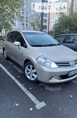 Хэтчбек Nissan TIIDA 2008 в Киеве