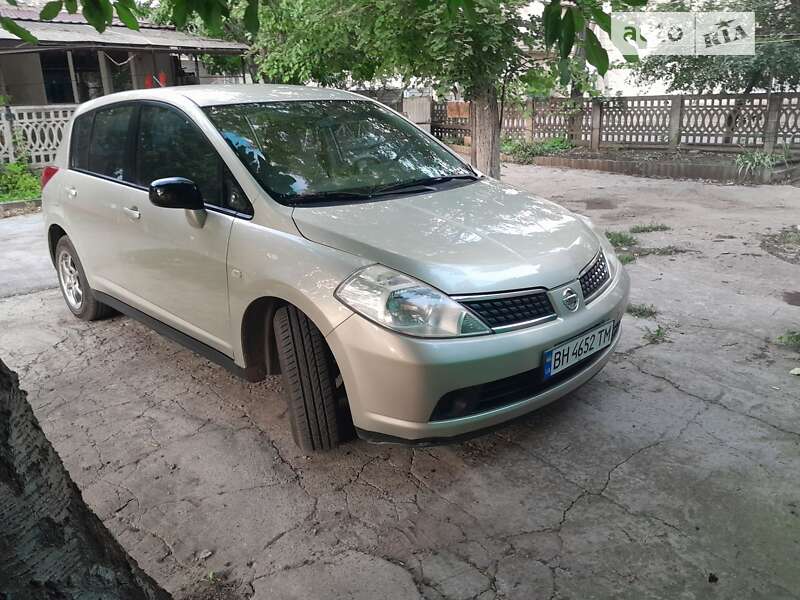 Хетчбек Nissan TIIDA 2007 в Роздільній