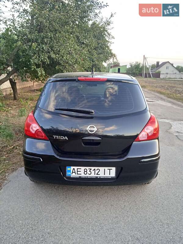 Хетчбек Nissan TIIDA 2012 в Кам'янському