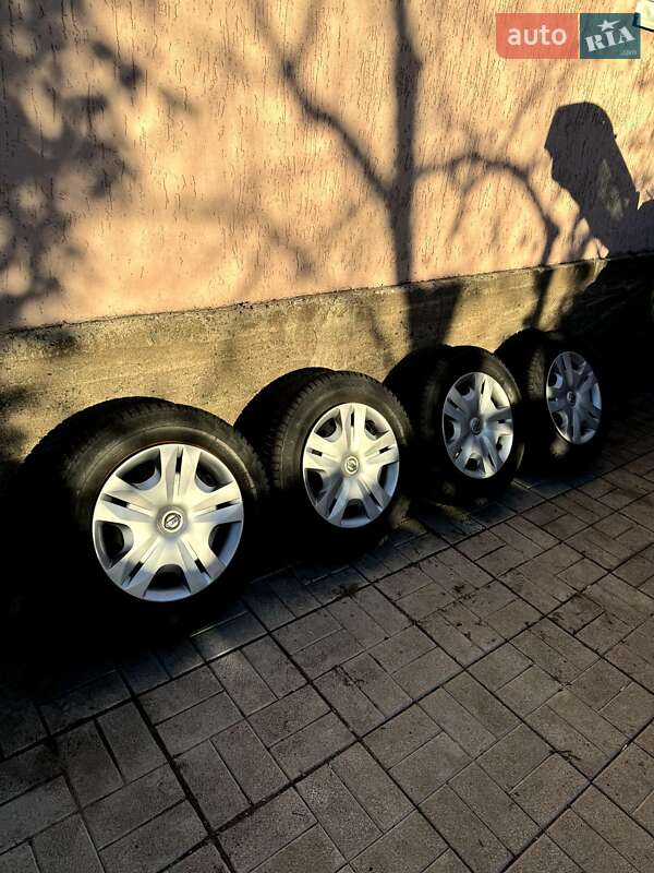 Хетчбек Nissan TIIDA 2012 в Кам'янському