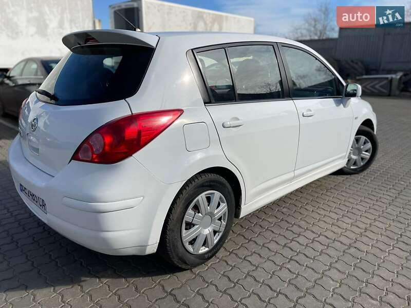 Хетчбек Nissan TIIDA 2011 в Одесі